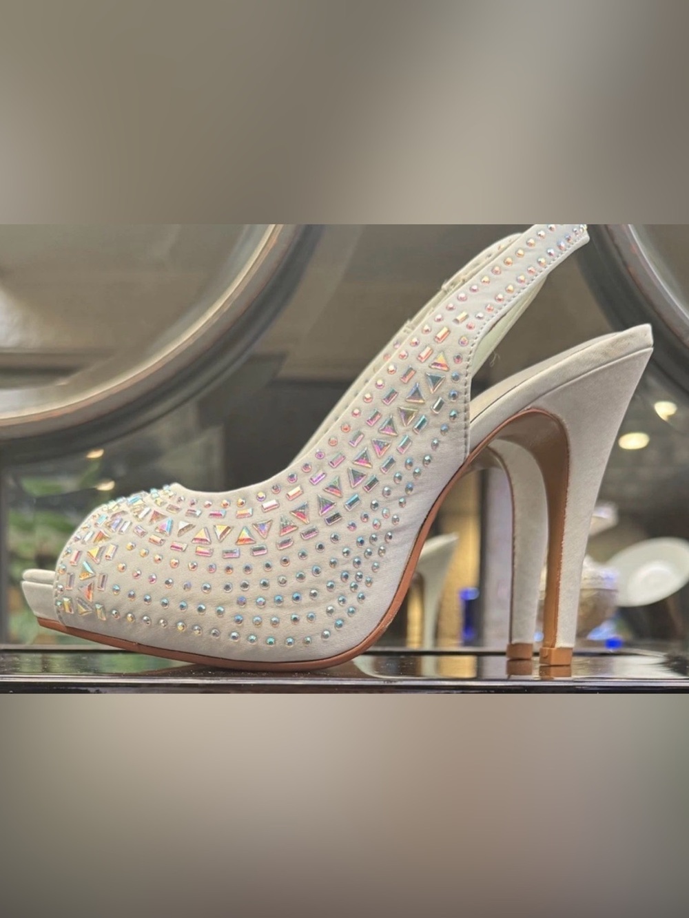 Lulu Townsend Mint Green Rhinestone Heels Size 6.5